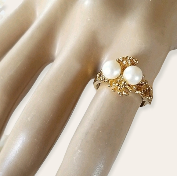 Vintage 18k Gold Dipped Faux Pearl Cocktail Ring SZ 8 - Picture 3 of 12